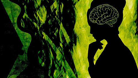 Silhouette einer nachdenklichen Person mit eingezeichneter Gehirngrafik, vor einem unruhigen, grün-gelben Hintergrund – symbolisiert die mentale Aktivität und innere Unruhe, die mit ADHS verbunden sein können.